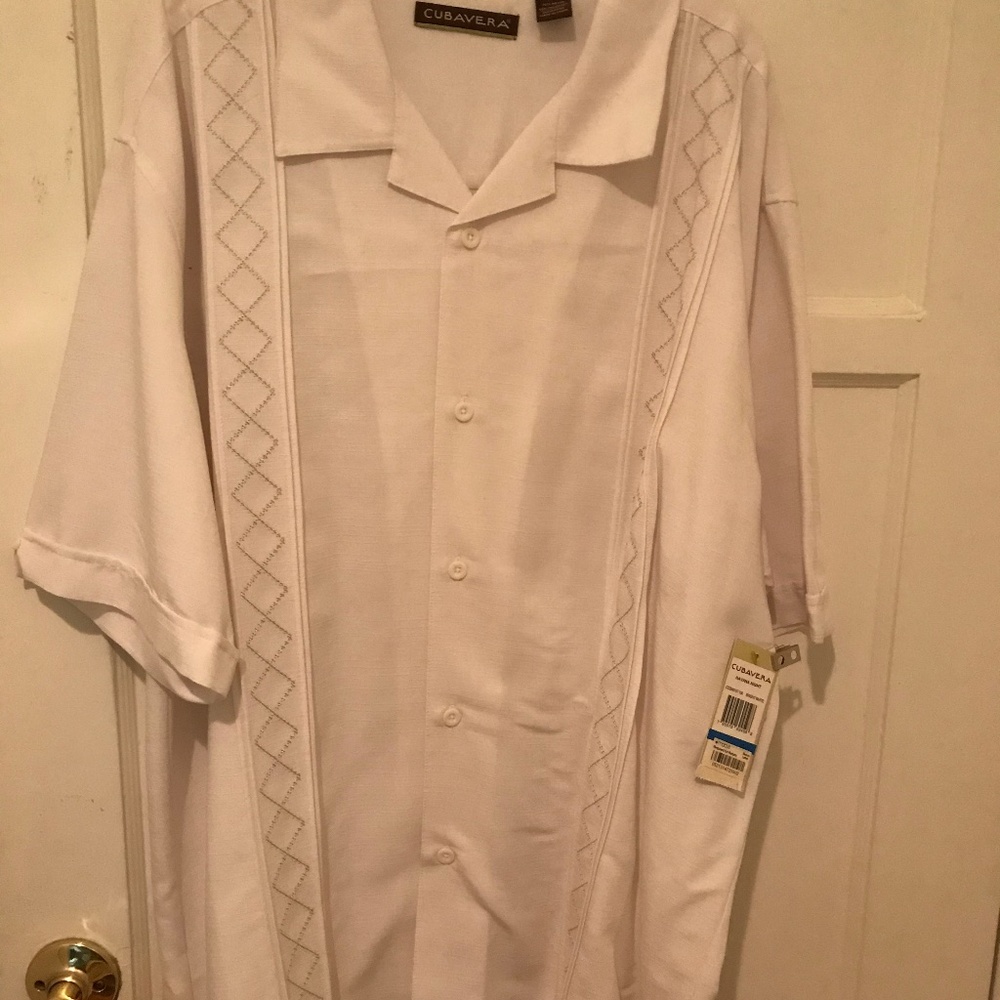 Men’s extra-large cubavera shirt white